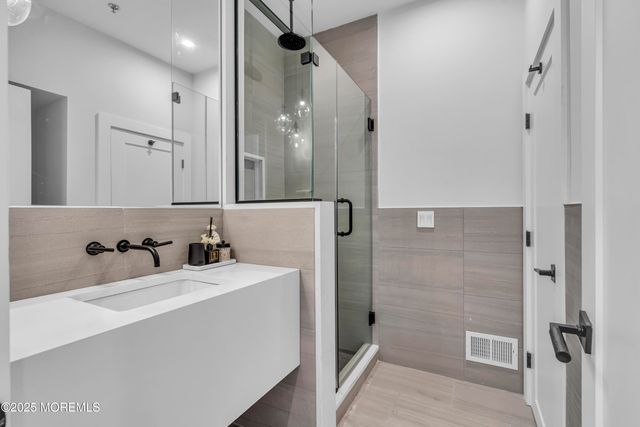 15 Madison Avenue, Long Branch, NJ 07740