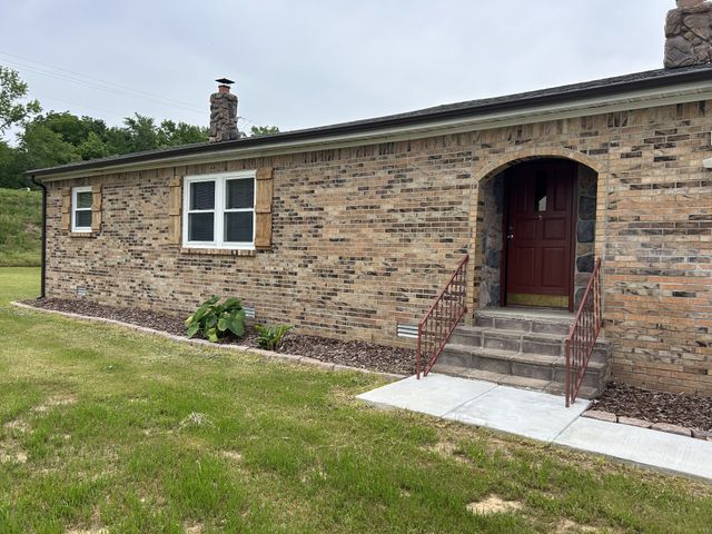 20 Ball Park Rd, Big Sandy, TN 38221