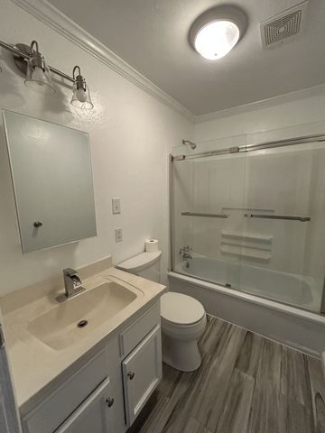 20 Ball Park Rd, Big Sandy, TN 38221