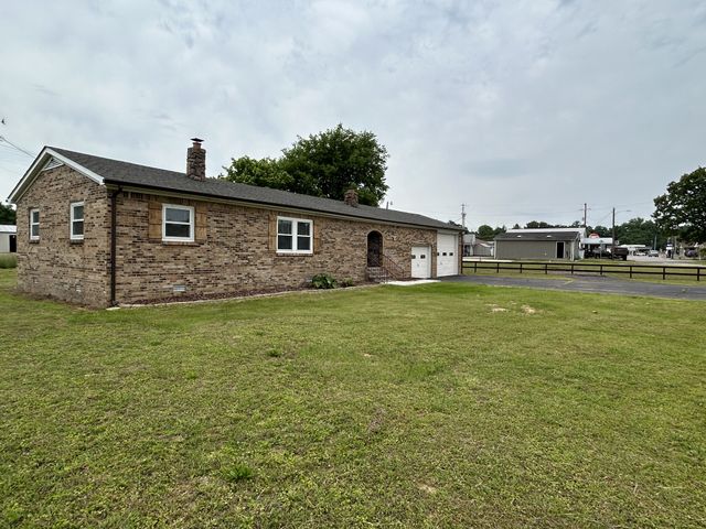 20 Ball Park Rd, Big Sandy, TN 38221