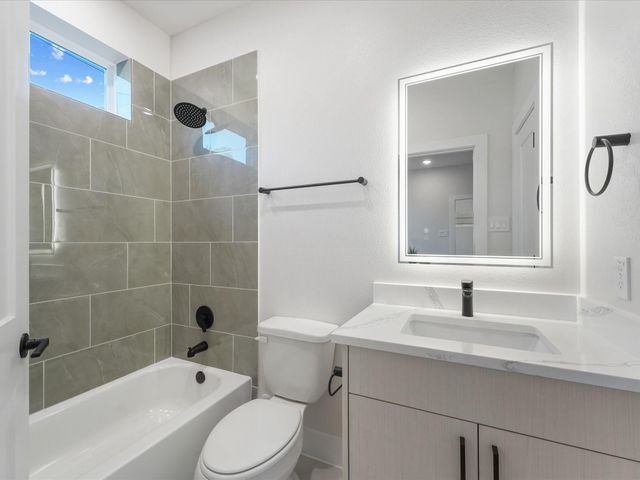 4709 Thornton Villas Lane, Houston, TX 77018