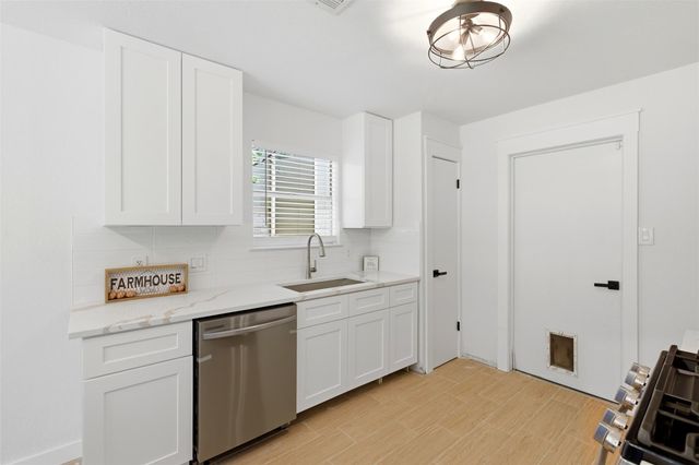 13722 CAMBOURNE DR, Pflugerville, TX 78660