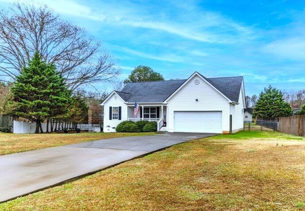 34 Winter Lane, Lafayette, GA 30728