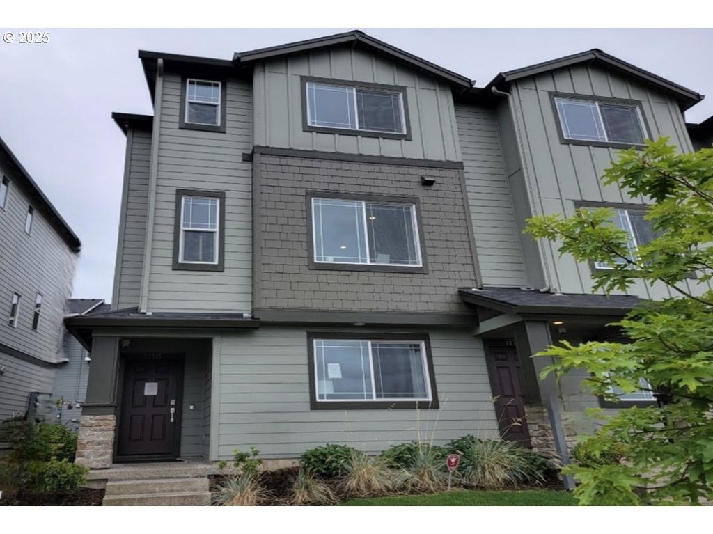 15141 Nw ROSINA Ln, Portland, OR 97229