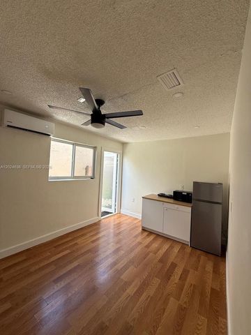 531 SW 89th Ct Side, Miami, FL 33174