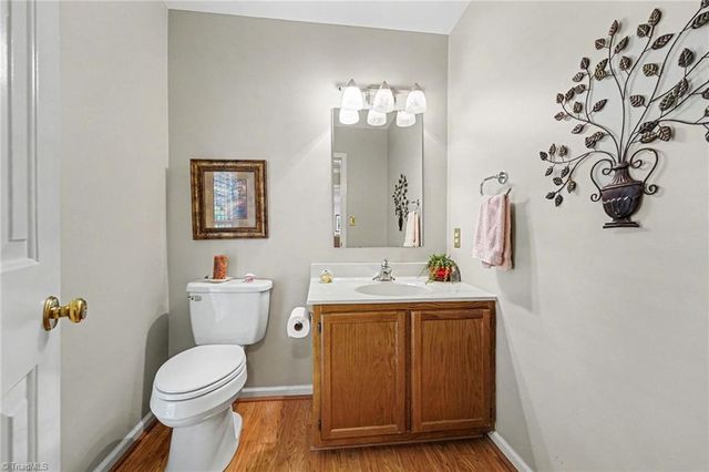 4903 Forest Oaks Drive, Greensboro, NC 27406