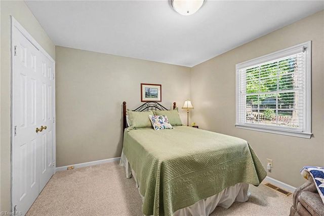 4903 Forest Oaks Drive, Greensboro, NC 27406