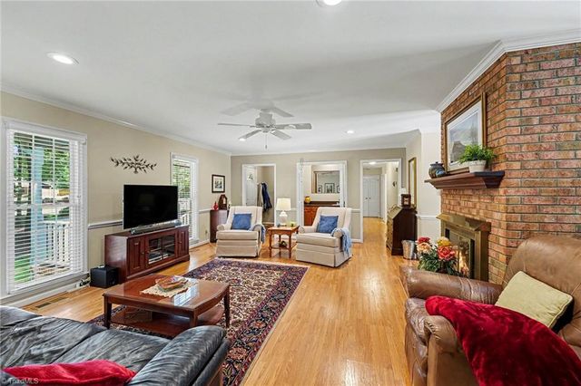 4903 Forest Oaks Drive, Greensboro, NC 27406