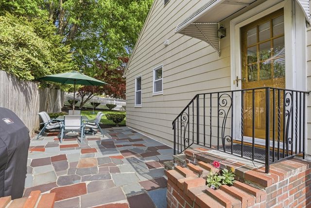 115 Collincote St, Stoneham, MA 02180