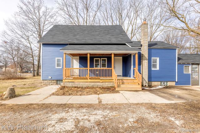 2819 Ravenswood Road, Port Huron, MI 48060