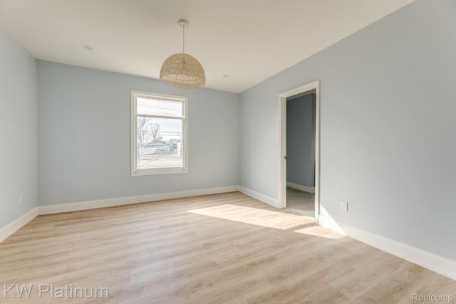 2819 Ravenswood Road, Port Huron, MI 48060