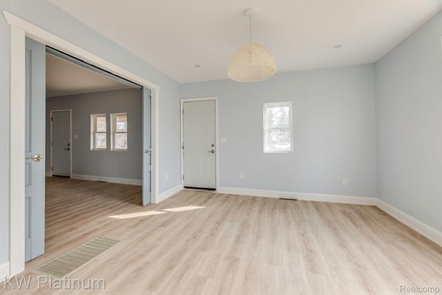 2819 Ravenswood Road, Port Huron, MI 48060