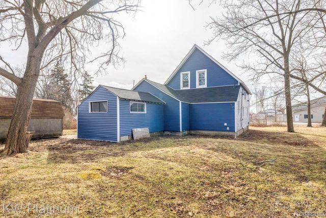 2819 Ravenswood Road, Port Huron, MI 48060