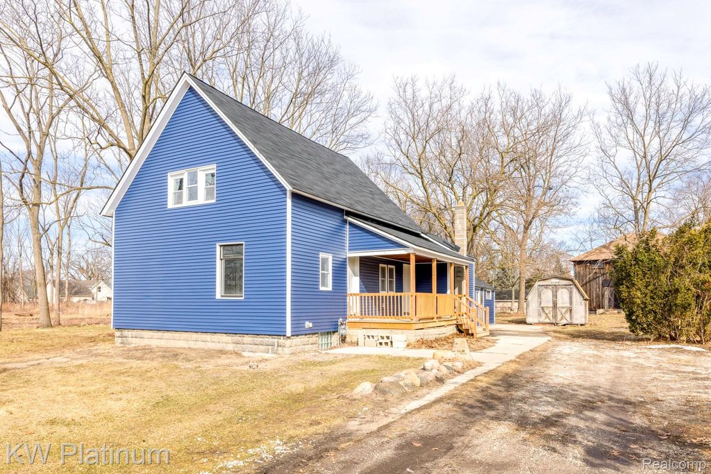 2819 Ravenswood Road, Port Huron, MI 48060