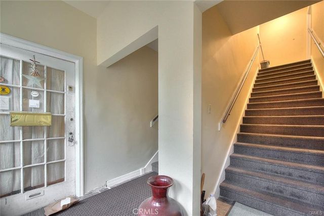 335 N Mariposa Avenue, Los Angeles, CA 90004