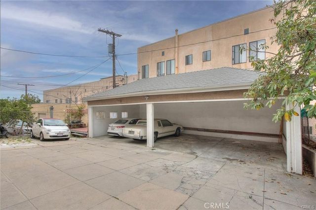335 N Mariposa Avenue, Los Angeles, CA 90004