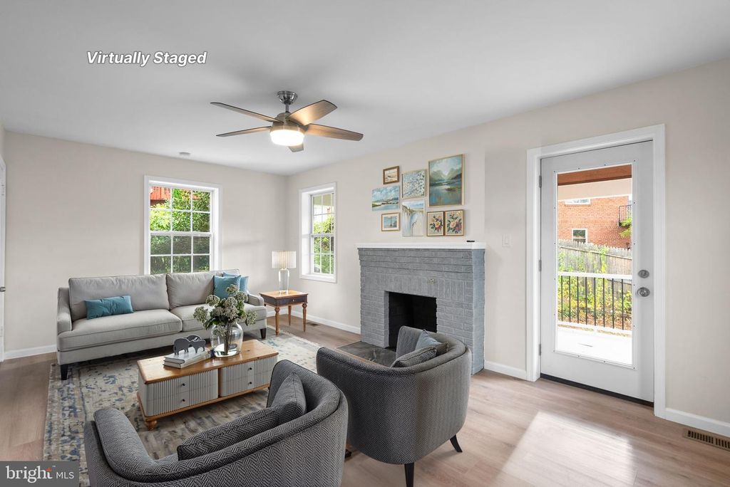 Image 5 of property listing at 5403 14TH PL, Hyattsville, MD 20782