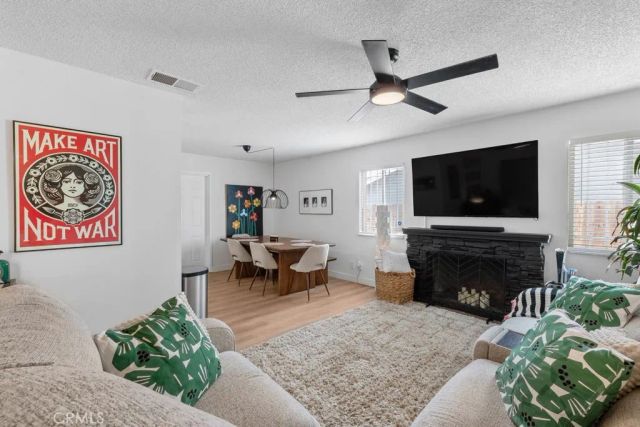 7465 Palo Verde Ave, Fontana, CA 92336