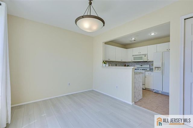 48 Tanglewood Court, South Brunswick, NJ 08852