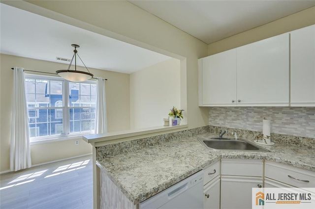 48 Tanglewood Court, South Brunswick, NJ 08852