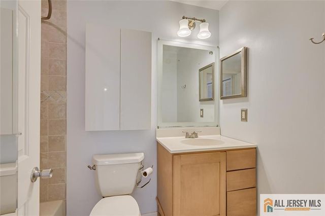 48 Tanglewood Court, South Brunswick, NJ 08852