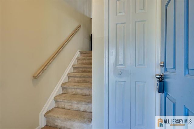 48 Tanglewood Court, South Brunswick, NJ 08852