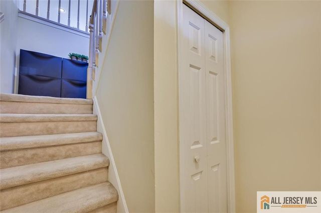 48 Tanglewood Court, South Brunswick, NJ 08852