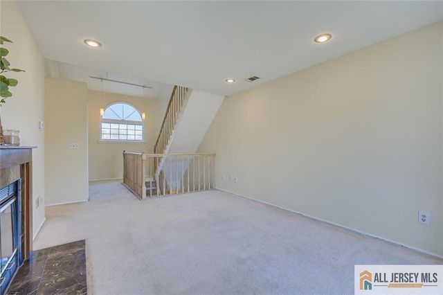 48 Tanglewood Court, South Brunswick, NJ 08852