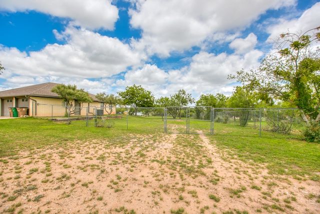 248 Edinburgh Rd, San Angelo, TX 76901
