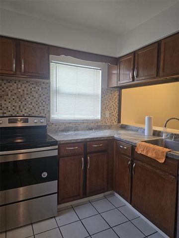6014 AMBERLY COURT T28, Orlando, FL 32822