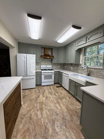 8905 Apison Pike, Ooltewah, TN 37363