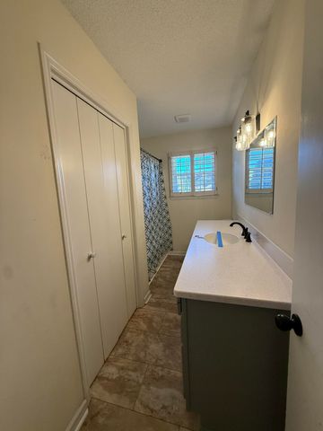 8905 Apison Pike, Ooltewah, TN 37363