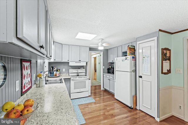 604 STRATFORD CIR, Locust Grove, VA 22508