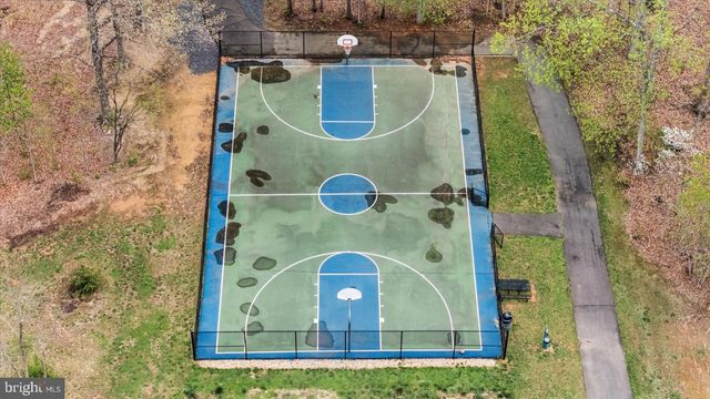 604 STRATFORD CIR, Locust Grove, VA 22508