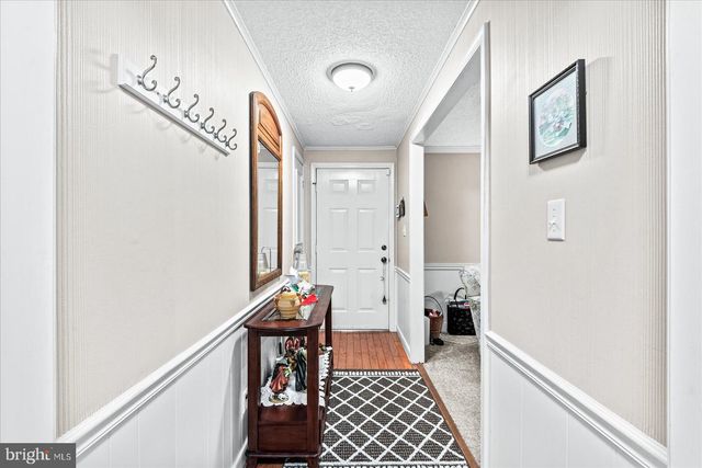 604 STRATFORD CIR, Locust Grove, VA 22508