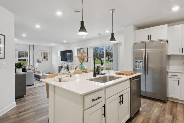 15010 Archdale Lane, Rosemount, MN 55068