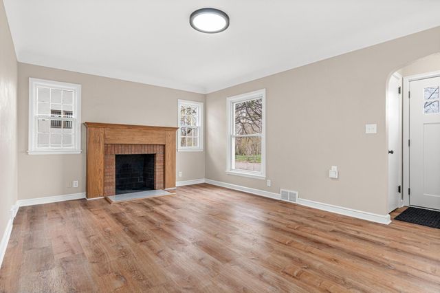 703 16th Avenue N, South Saint Paul, MN 55075