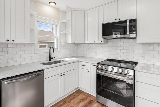 703 16th Avenue N, South Saint Paul, MN 55075