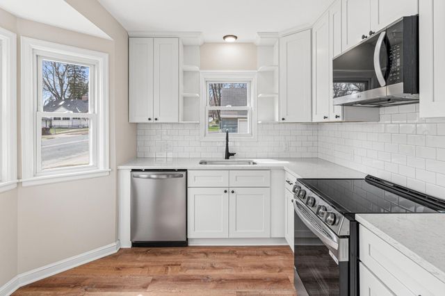 703 16th Avenue N, South Saint Paul, MN 55075