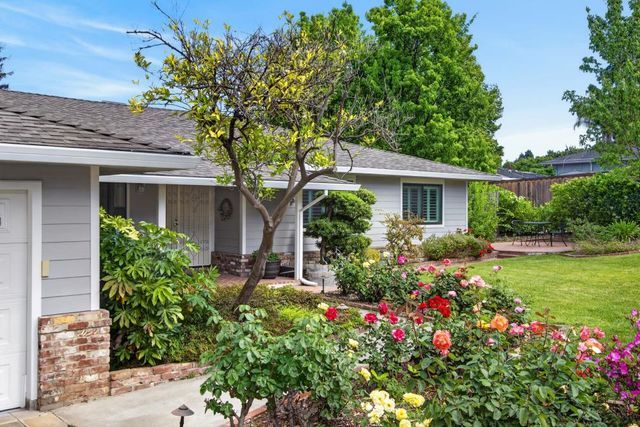 8509 Hans Engel Way, Fair Oaks, CA 95628