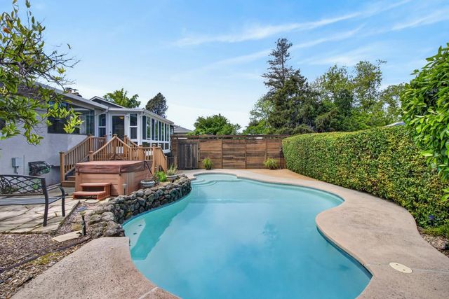 8509 Hans Engel Way, Fair Oaks, CA 95628