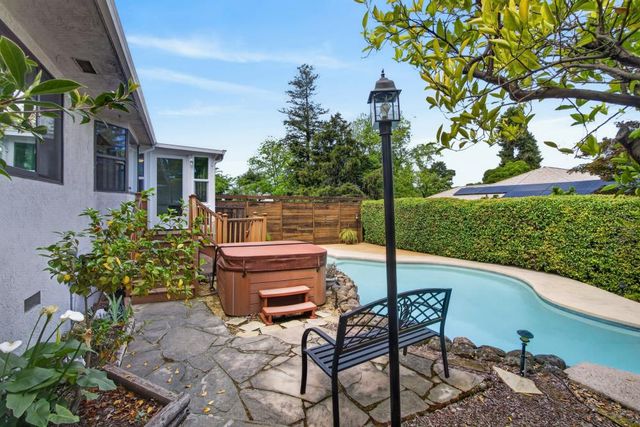 8509 Hans Engel Way, Fair Oaks, CA 95628