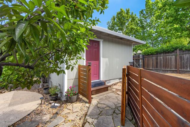 8509 Hans Engel Way, Fair Oaks, CA 95628