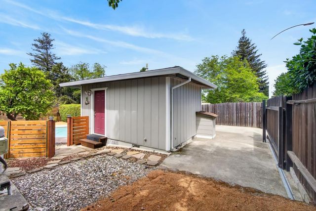 8509 Hans Engel Way, Fair Oaks, CA 95628