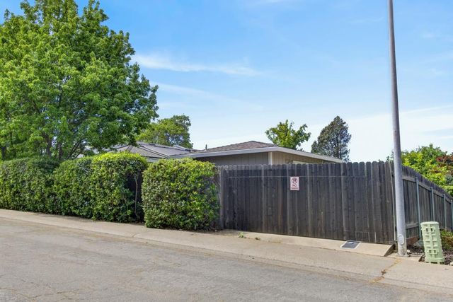 8509 Hans Engel Way, Fair Oaks, CA 95628