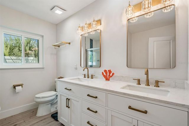 11425 5TH STREET E, Treasure Island, FL 33706