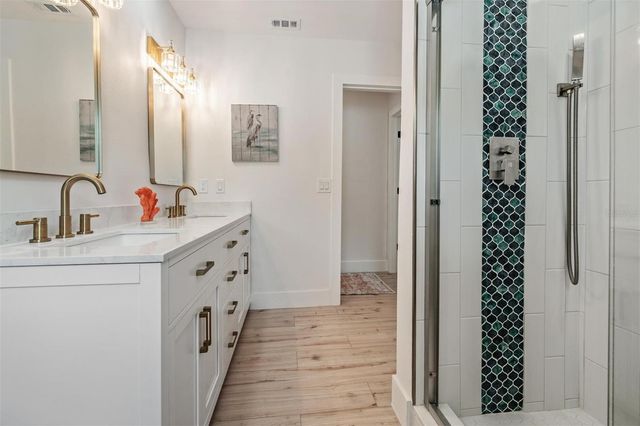 11425 5TH STREET E, Treasure Island, FL 33706