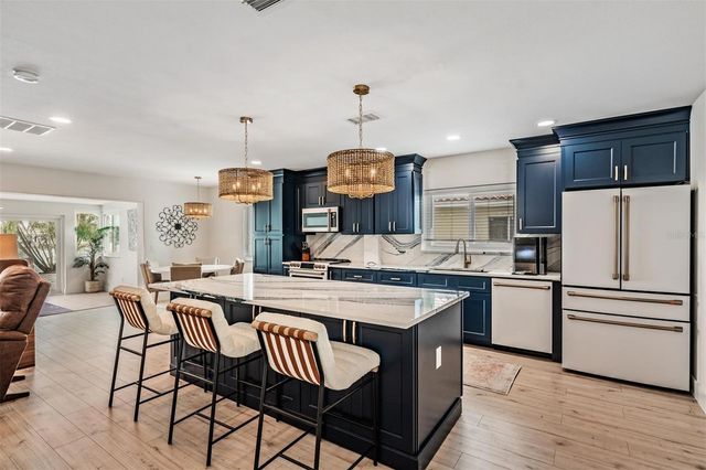 11425 5TH STREET E, Treasure Island, FL 33706