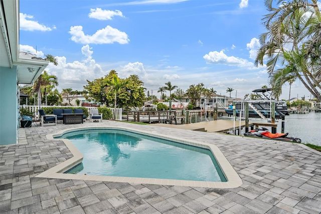 11425 5TH STREET E, Treasure Island, FL 33706