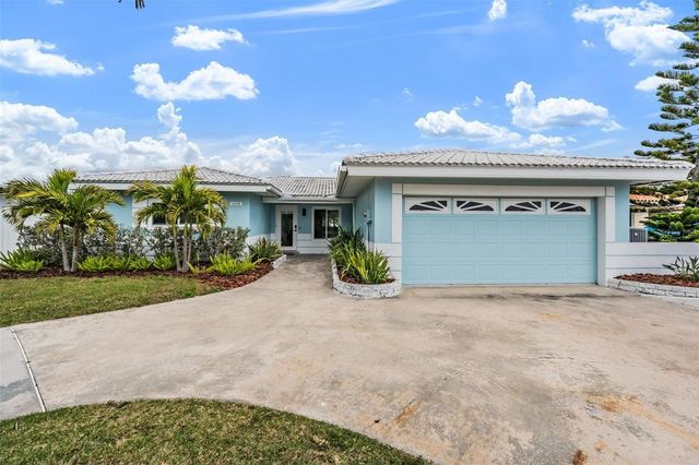 11425 5TH STREET E, Treasure Island, FL 33706